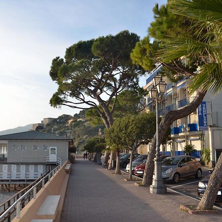 Residence Costa Templada Ventimiglia Buitenkant foto