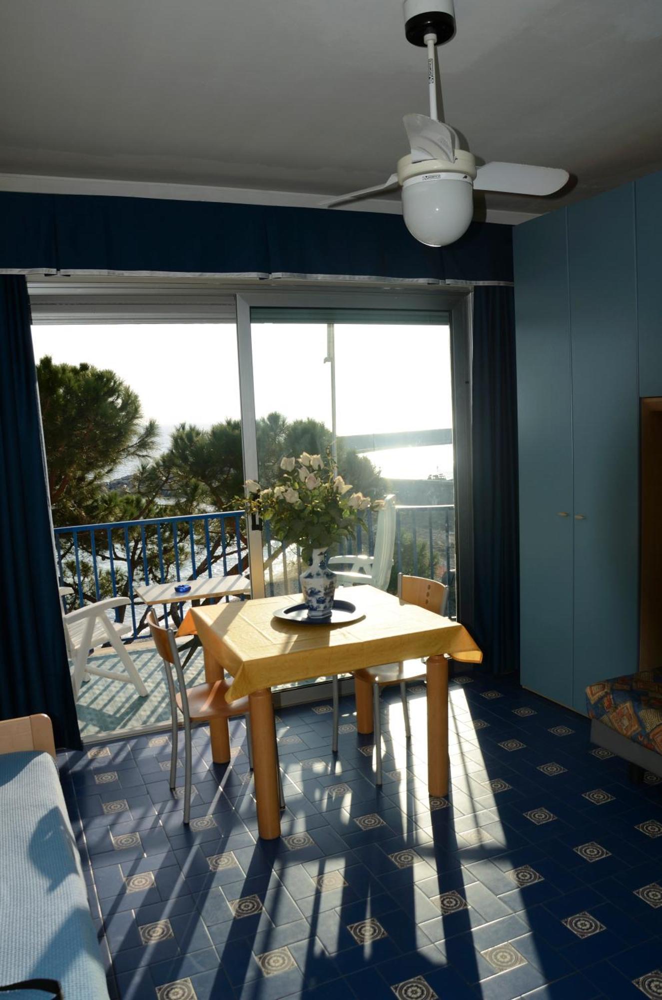Residence Costa Templada Ventimiglia Buitenkant foto