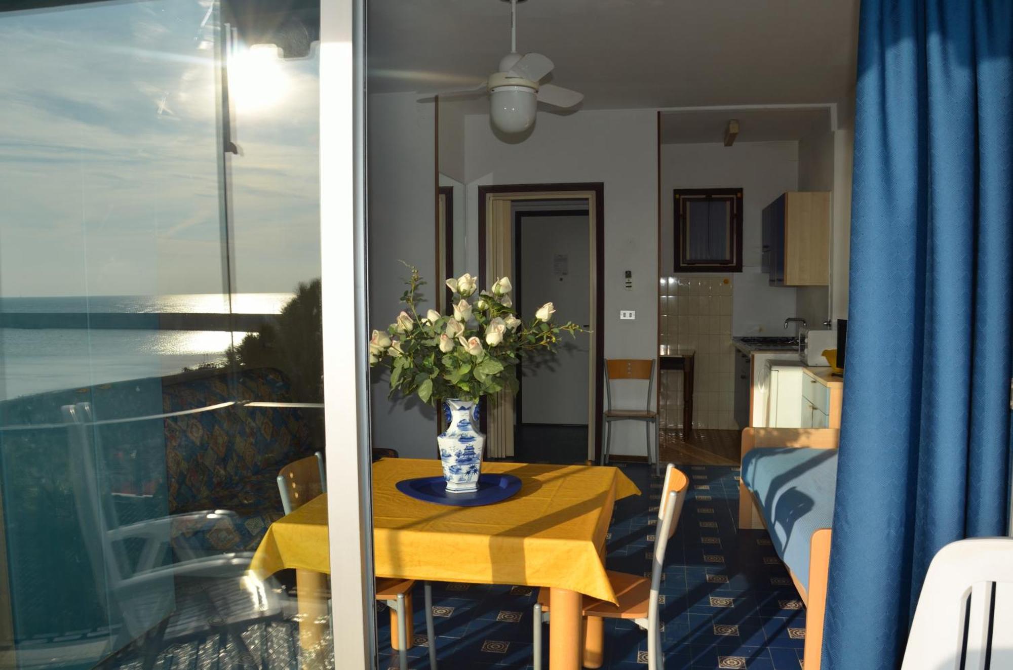 Residence Costa Templada Ventimiglia Buitenkant foto